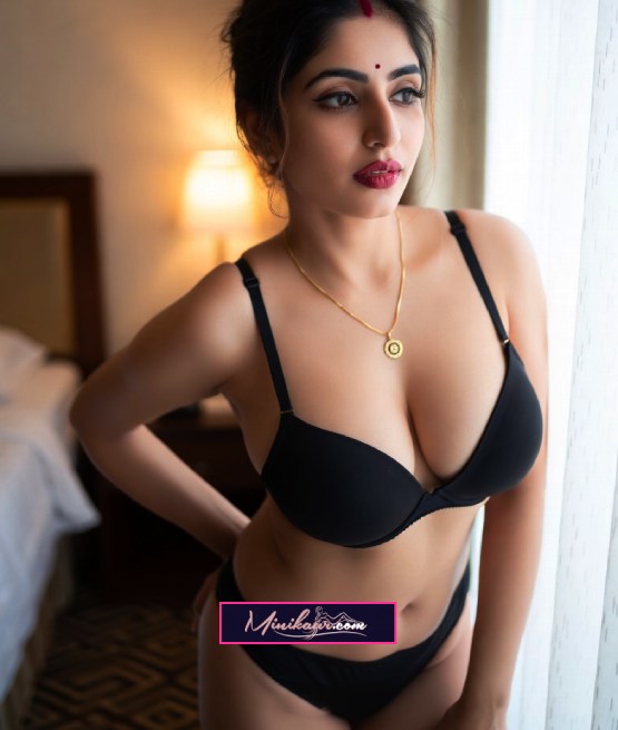 Anusha - Housewife Escort