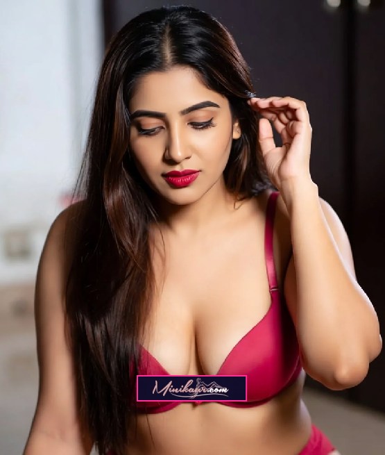 Divya - Working Professional Escort Delhi