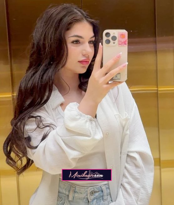 Skylar - Blonde Russian Escort